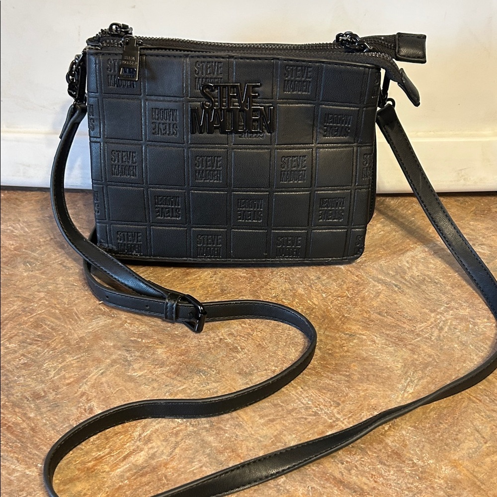 Steve Madden 3 Compartment Black Logo’d Purse